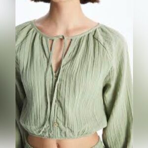 Wayf Blouson Sleeve Bubble Hem Sage Green Date Night Party Blouse Sz XS EUC